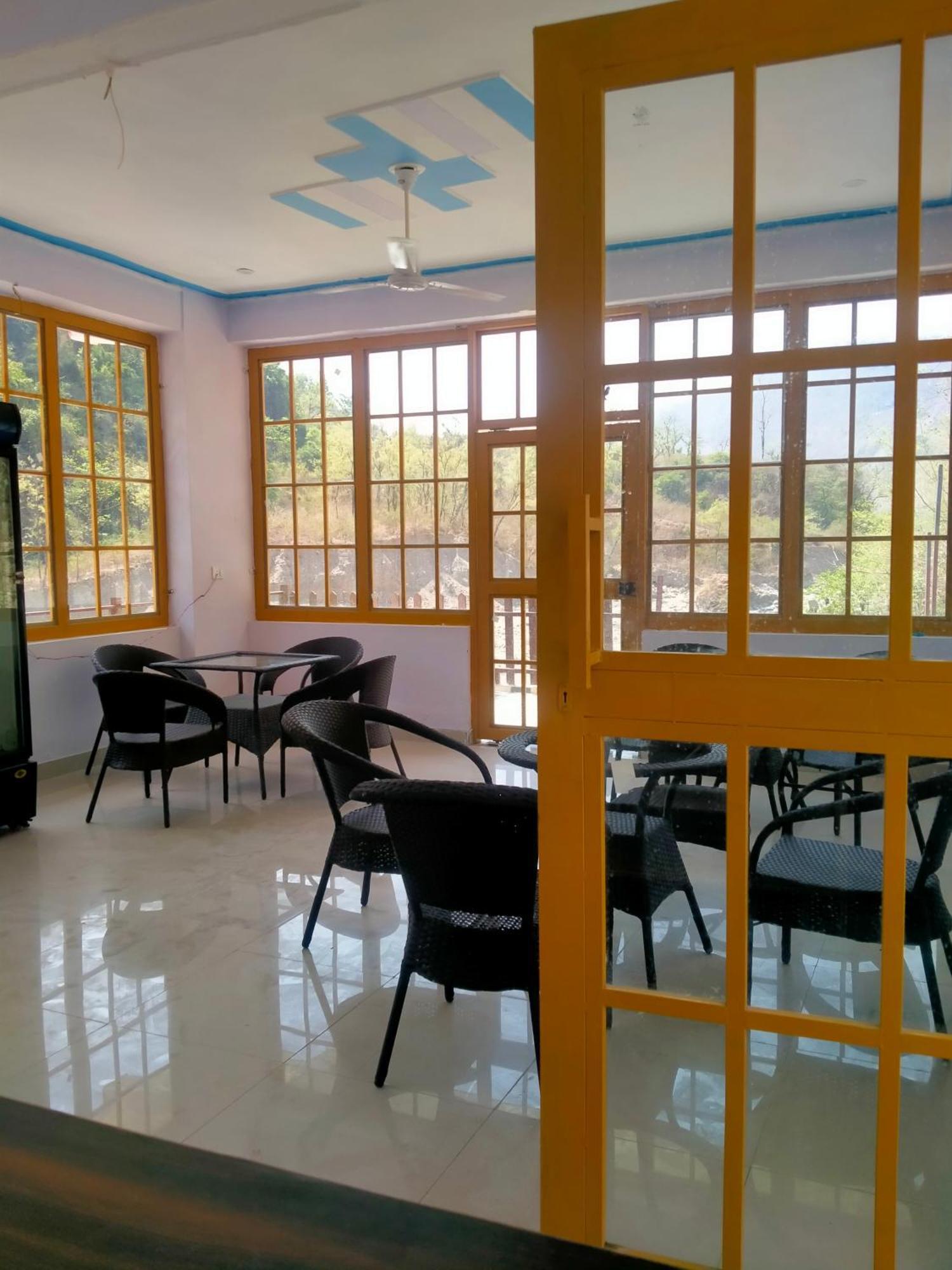 Manbhawan River Resort Kokhliyal Gaon Buitenkant foto